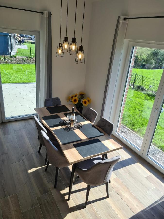 Haus Kuestenbrise - Urlaub Mit Hund An Der Kueste Mit Eigenen Garten, Sauna Und Gemuetlichen Kaminfeuer Schweiburg Екстериор снимка